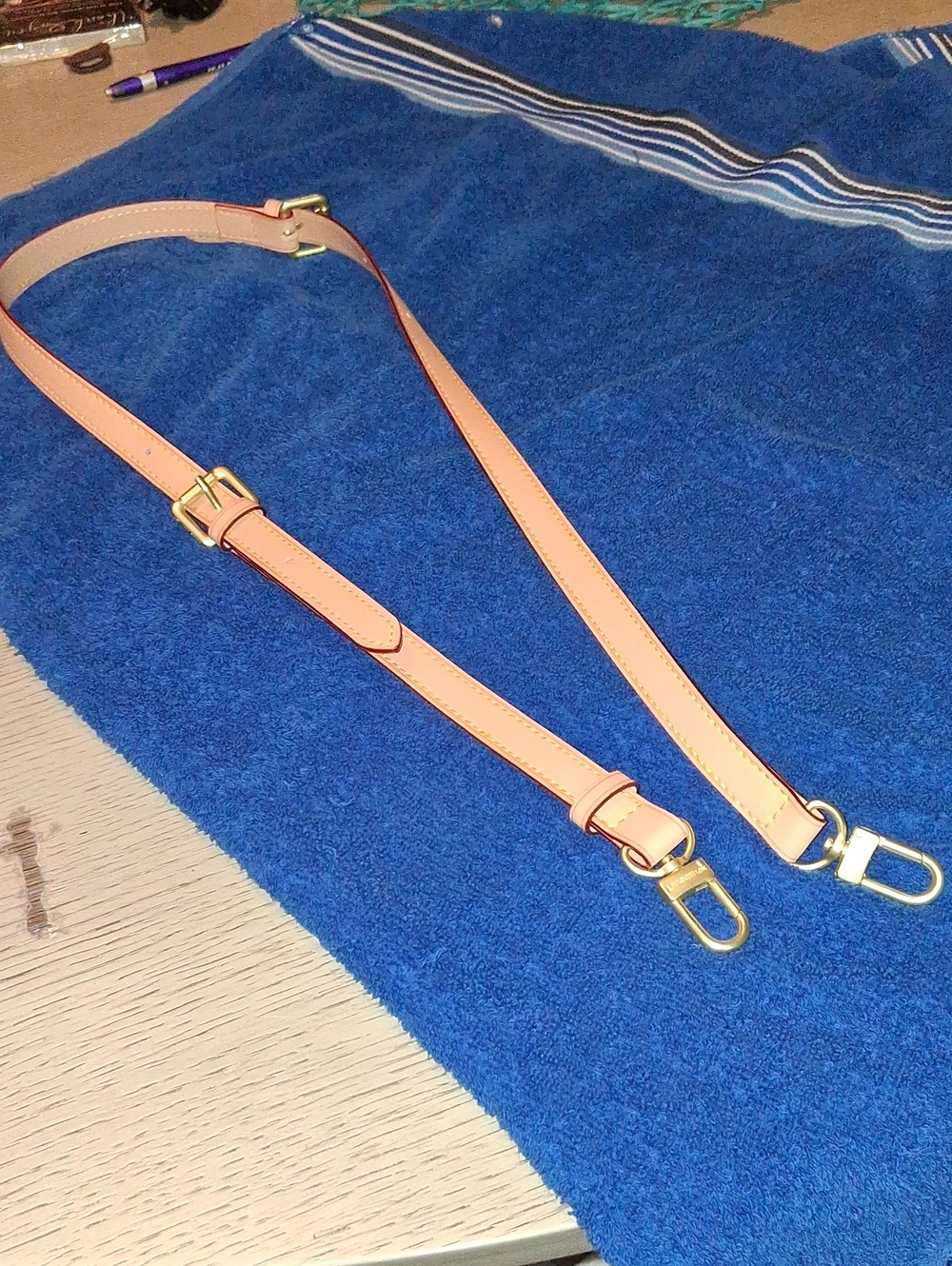 Source Unknown adjustable Crossbody Strap